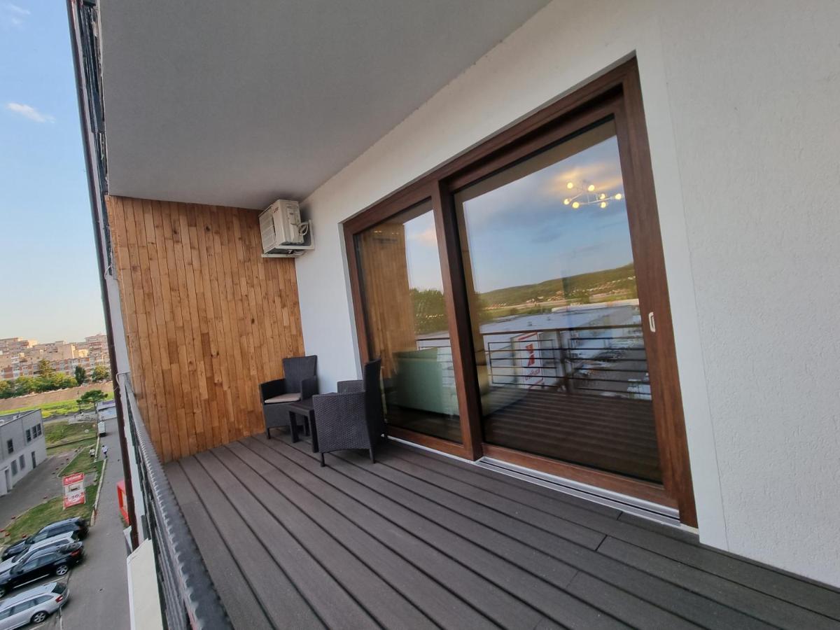 Apartament In Complex Rezidential Râmnicu Vâlcea Buitenkant foto